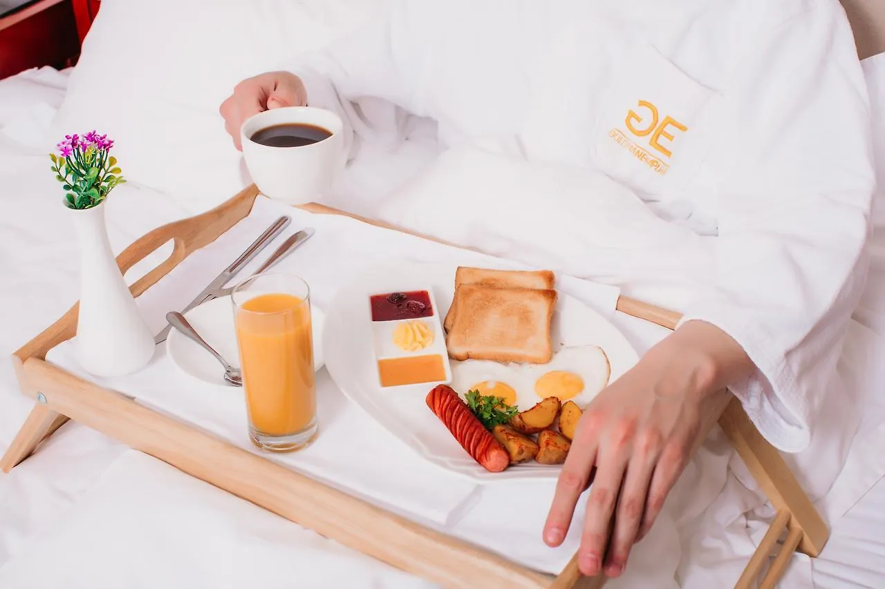 Goldman Empire Hotel Nur-Sultan  4*, Nur-Sultan (Astana)